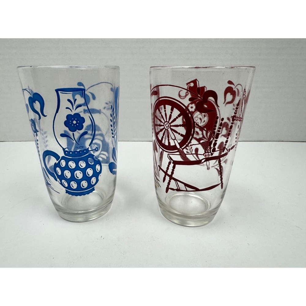 Vintage Juice Glasses Set 2 Swanky Swig Oil Lamp Spinning Wheel Folk Art 5oz